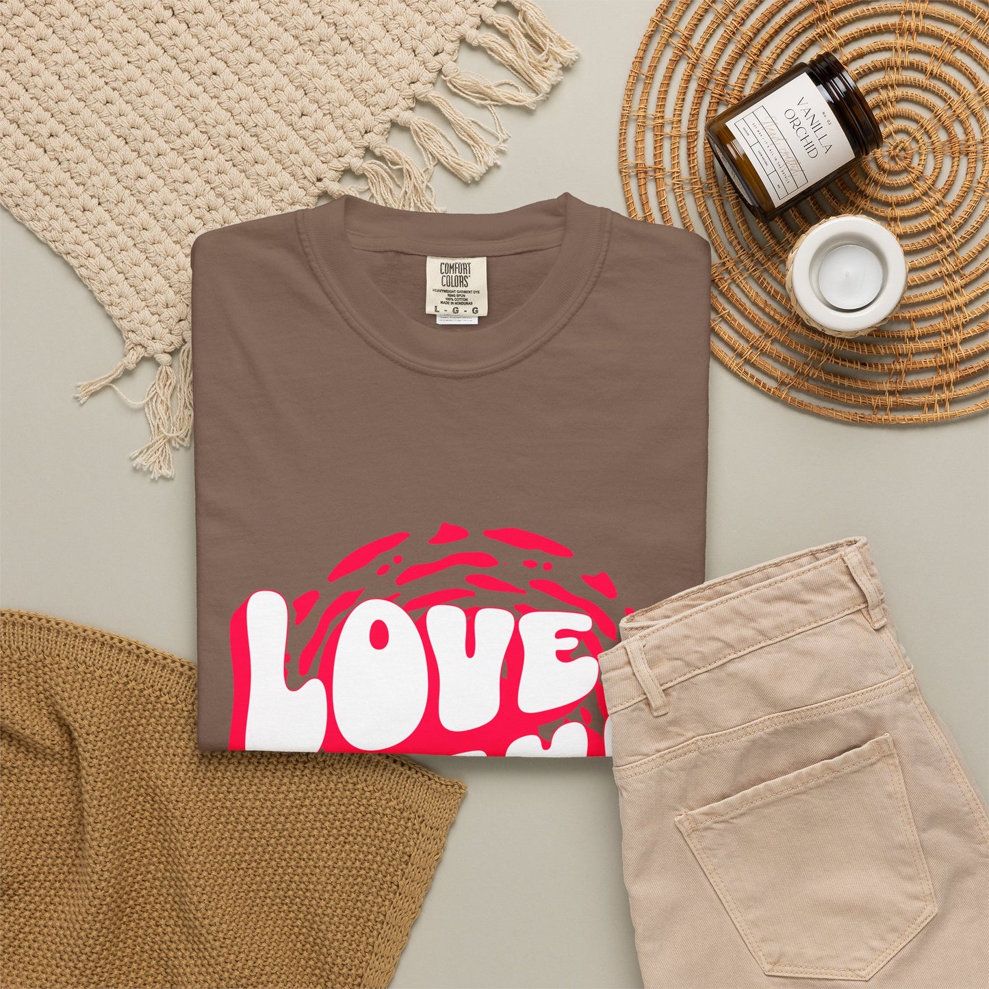 Comfort Colors® Love Mama Shirt Shirt, Trendy Mama Shirt, Mom Life Tee, Oversized Graphic Mom TShirt, Cool Mom Club Shirt, Mothers Day Gift