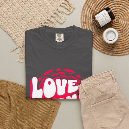 Comfort Colors® Love Mama Shirt Shirt, Trendy Mama Shirt, Mom Life Tee, Oversized Graphic Mom TShirt, Cool Mom Club Shirt, Mothers Day Gift