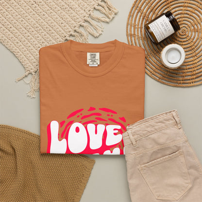Comfort Colors® Love Mama Shirt Shirt, Trendy Mama Shirt, Mom Life Tee, Oversized Graphic Mom TShirt, Cool Mom Club Shirt, Mothers Day Gift