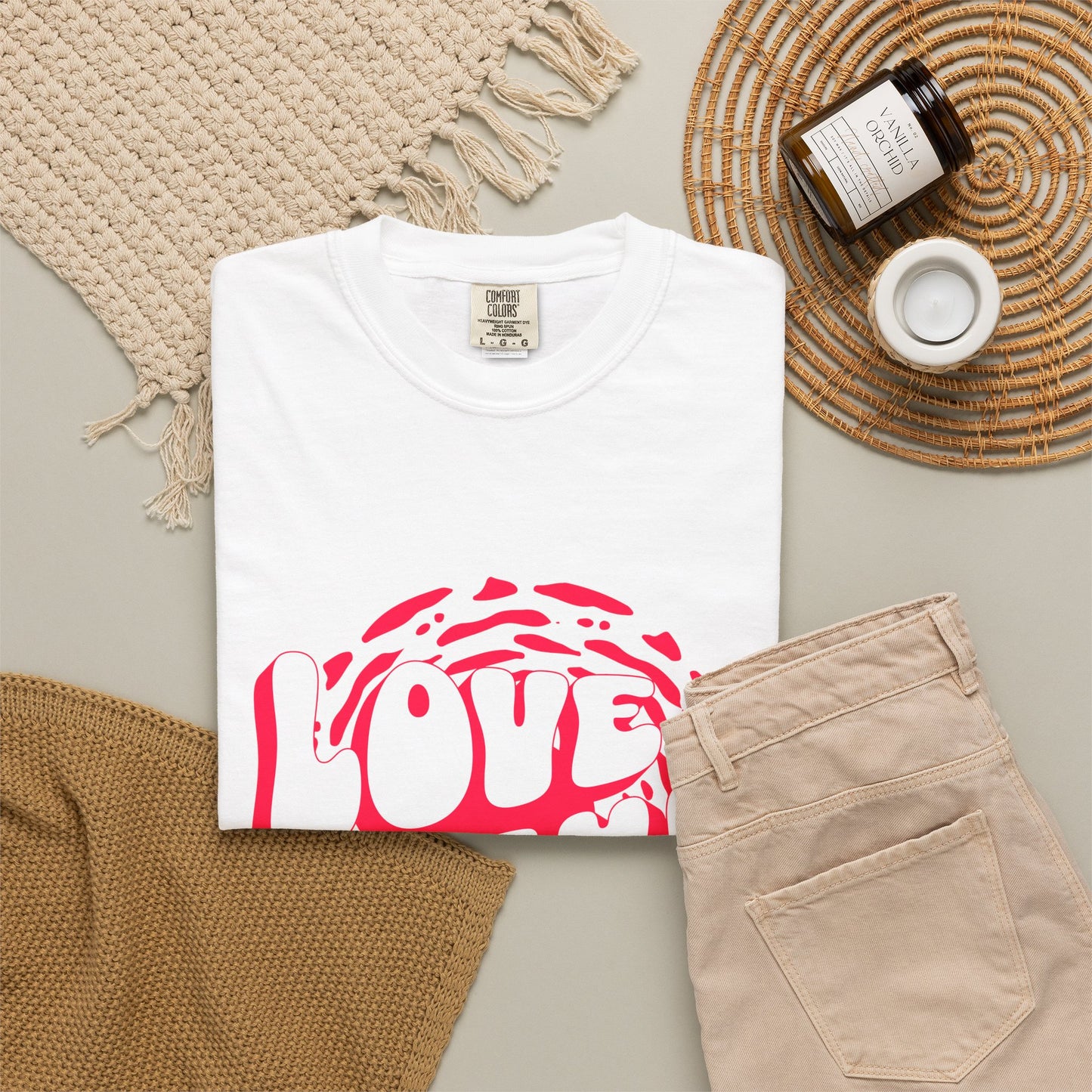Comfort Colors® Love Mama Shirt Shirt, Trendy Mama Shirt, Mom Life Tee, Oversized Graphic Mom TShirt, Cool Mom Club Shirt, Mothers Day Gift