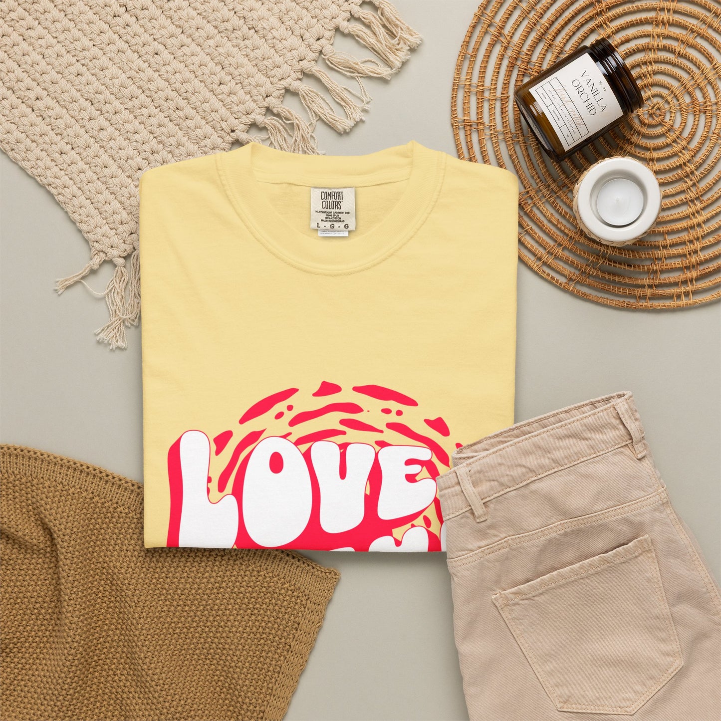 Comfort Colors® Love Mama Shirt Shirt, Trendy Mama Shirt, Mom Life Tee, Oversized Graphic Mom TShirt, Cool Mom Club Shirt, Mothers Day Gift