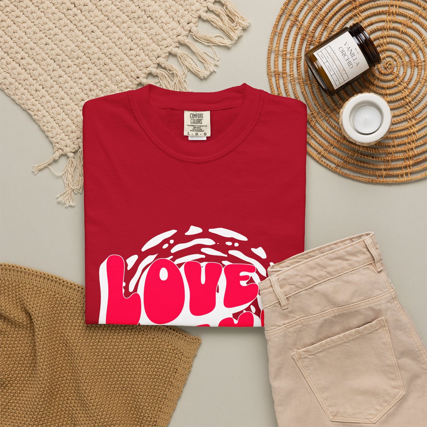 Comfort Colors® Love Mama Shirt Shirt, Trendy Mama Shirt, Mom Life Tee, Oversized Graphic Mom TShirt, Cool Mom Club Shirt, Mothers Day Gift