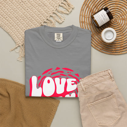 Comfort Colors® Love Mama Shirt Shirt, Trendy Mama Shirt, Mom Life Tee, Oversized Graphic Mom TShirt, Cool Mom Club Shirt, Mothers Day Gift