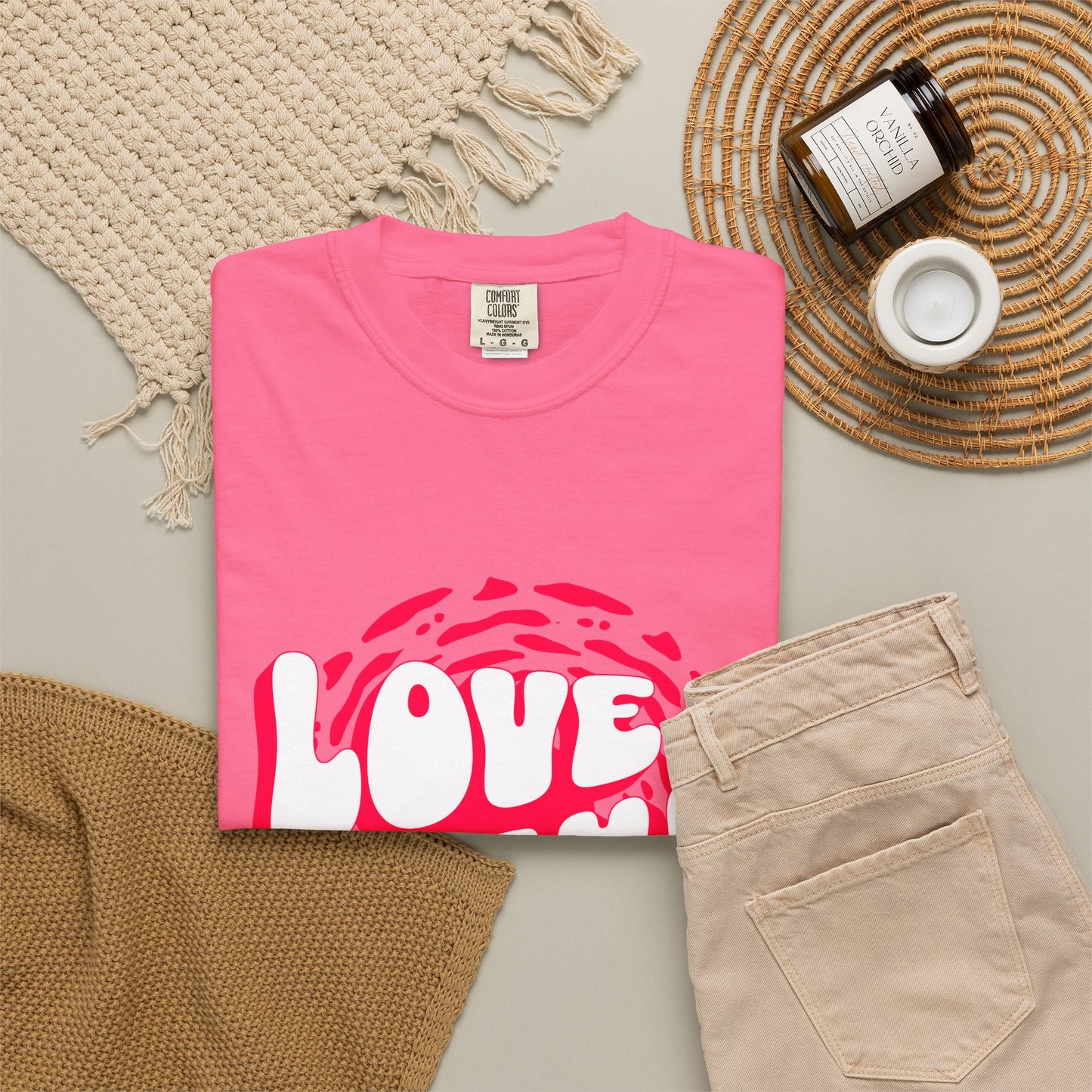 Comfort Colors® Love Mama Shirt Shirt, Trendy Mama Shirt, Mom Life Tee, Oversized Graphic Mom TShirt, Cool Mom Club Shirt, Mothers Day Gift