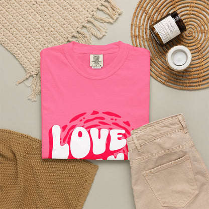 Comfort Colors® Love Mama Shirt Shirt, Trendy Mama Shirt, Mom Life Tee, Oversized Graphic Mom TShirt, Cool Mom Club Shirt, Mothers Day Gift
